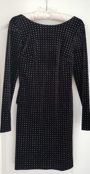 Black bodycon dress - Picture 1 of 3